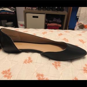 Mossimo Supply Co. Black Flats Size 6